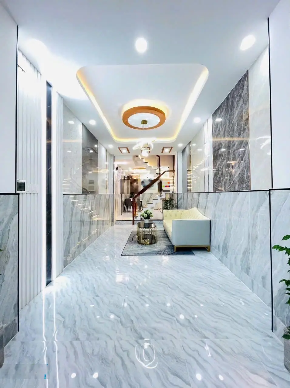 Bán nhà 3 tầng 4PN 4WC, 68m2 chỉ 2tỷ350 Nguyễn Tri Phương, P5, Q10. Gần ĐH Y Dược TPHCM. Sẵn sổ.
