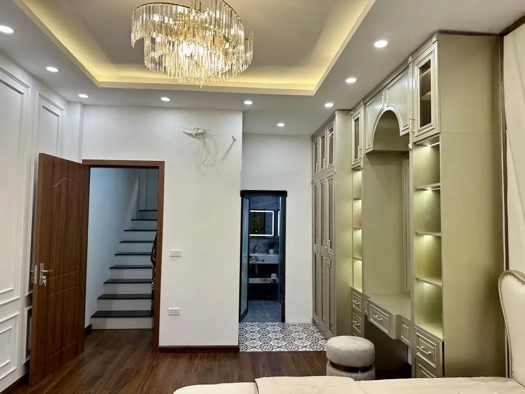 Trung tâm Thanh Xuân HN DT 38m2 MT 4m phân lô quân đội oto giá chỉ 10,2 tỷ