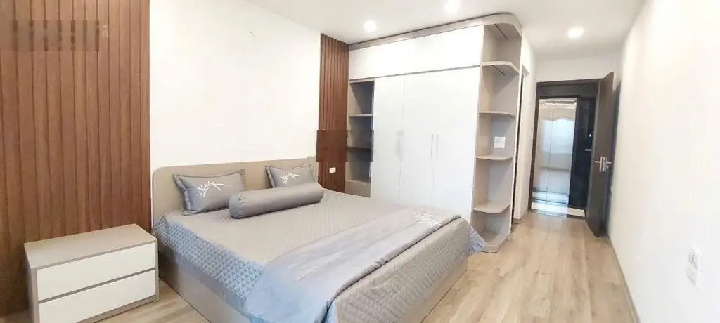 Nhà đẹp ngọc thụy 6 tầng có thang máy ngõ nông, gần ô tô tránh khu phân lô dân trí cao