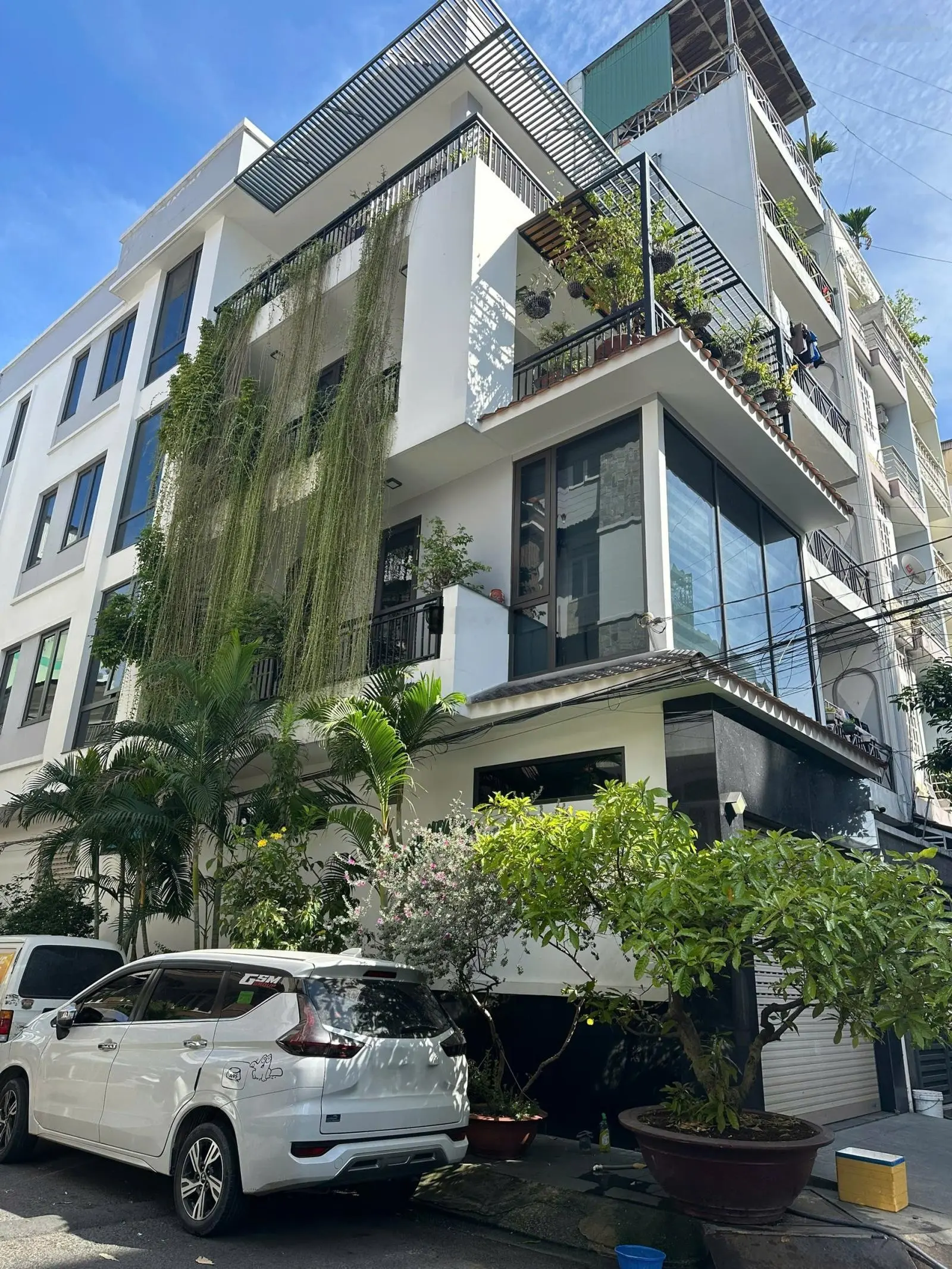 Siêu hiếm! Đường Sư Vạn Hạnh - HĐT 100tr/tháng - DT: 4x13m - Nở hậu 10m - Giá 14,8 tỷ TL - 6 tầng