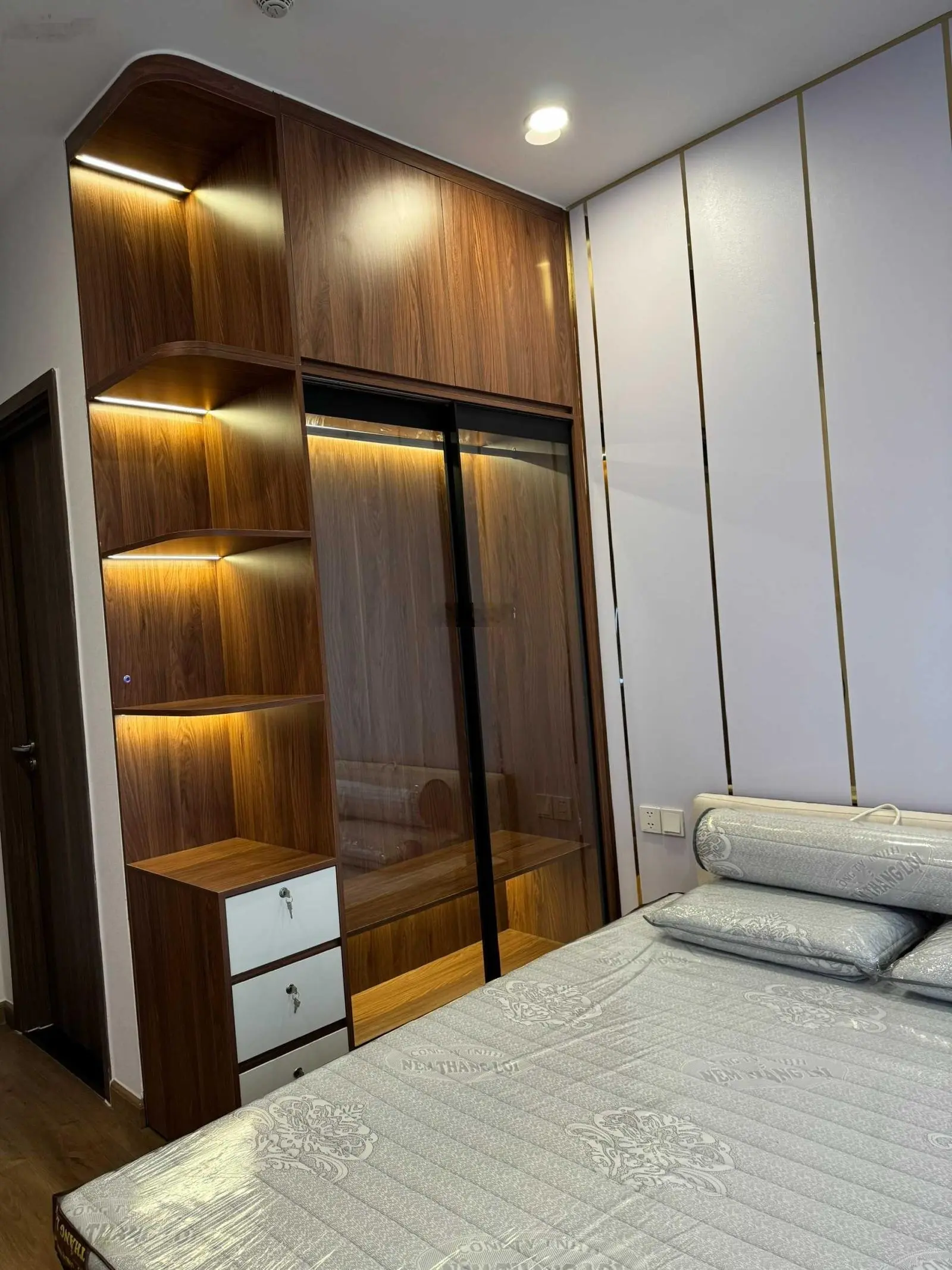 Căn 2PN Rivana view sông, tầng trung đẹp giá chỉ 2 tỷ 430 - Hỗ trợ thủ tục vay lên đến 70%