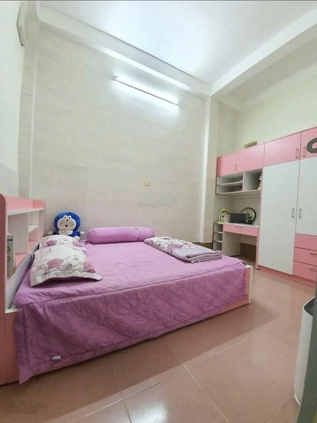 Nhà 3 tấm buôn bán gần bệnh viện dĩ an giá 6 tỷ 100 triệu