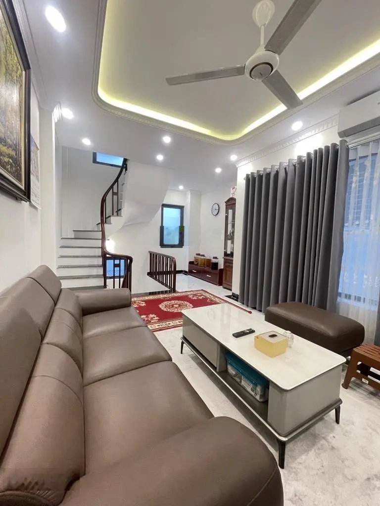 Bán Nhà Riêng tại Sài Đồng, Long Biên, Hà Nội, 6,4 tỷ, 46m2 chỉ với giá tốt