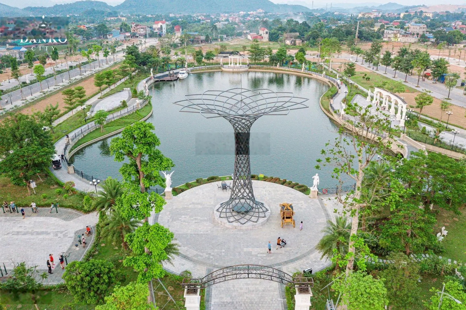 Ưu đãi lớn mua đất tặng xe sang. Thời điểm vàng để đầu tư lãi ngay khi mua