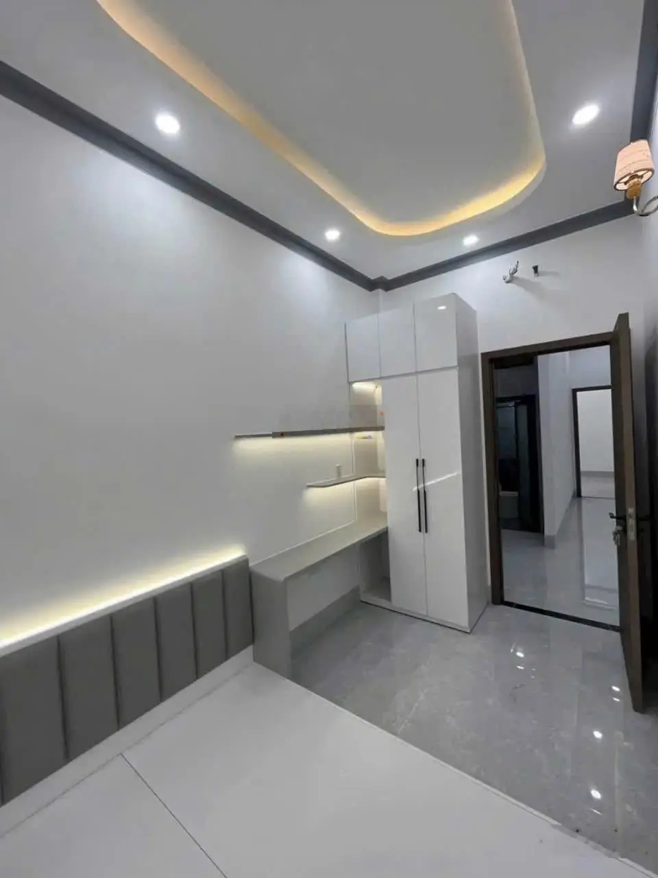 Chủ nhà ra nước ngoài, bán nhà đẹp Hoàng Phan Thái (100m2)