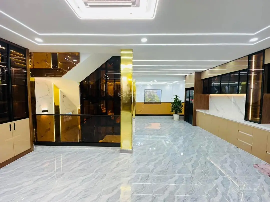 Biệt thự mặt tiền 7x15m có thang máy, nội thất full đẹp đường 12m Tân Chánh Hiệp 10, Q12
