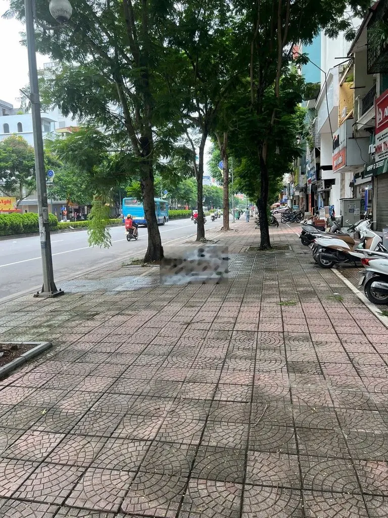 Bán nhà mặt phố Nguyễn Văn Cừ 382m2, mặt tiền rộng, sổ đỏ đẹp, 88 tỷ