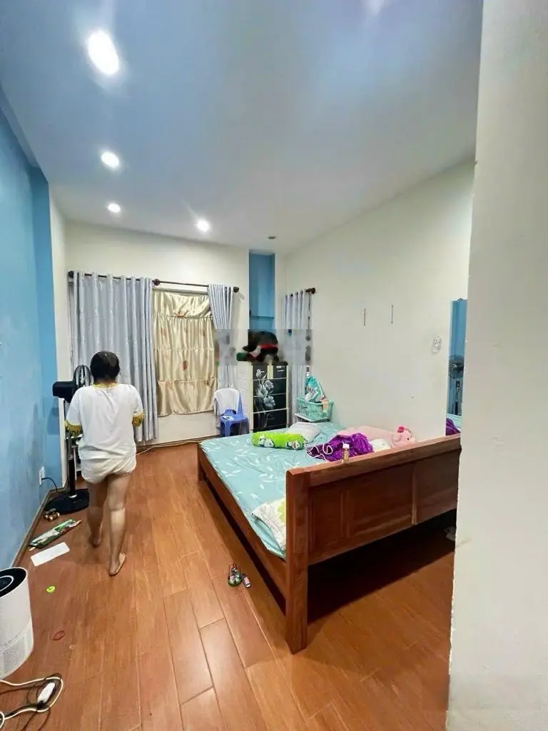 3 tang be ngang 5 m đường xe hơi thị trấn nhà bè gan cau phu xuan giá 5 ty hon xiu