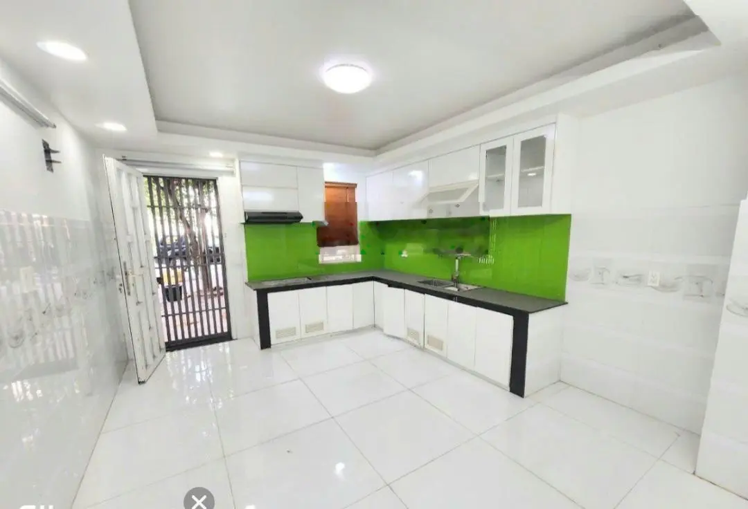 Nhà đẹp, 2 mặt tiền hẻm 5m, vị trí hiếm, sát MT Phan Văn Trị, Kế Cityland, 5 tầng 68m2, 10.9 tỷ