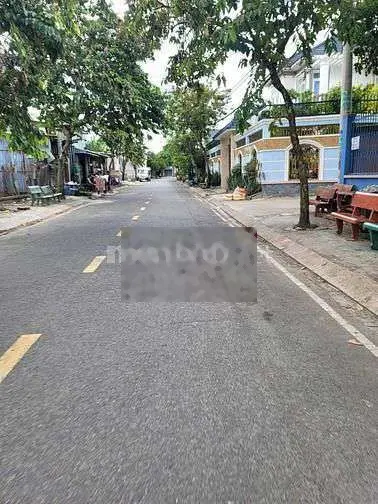 Chủ ngộp bán lô đất ngay giồng lớn mỹ hạnh nam.shr