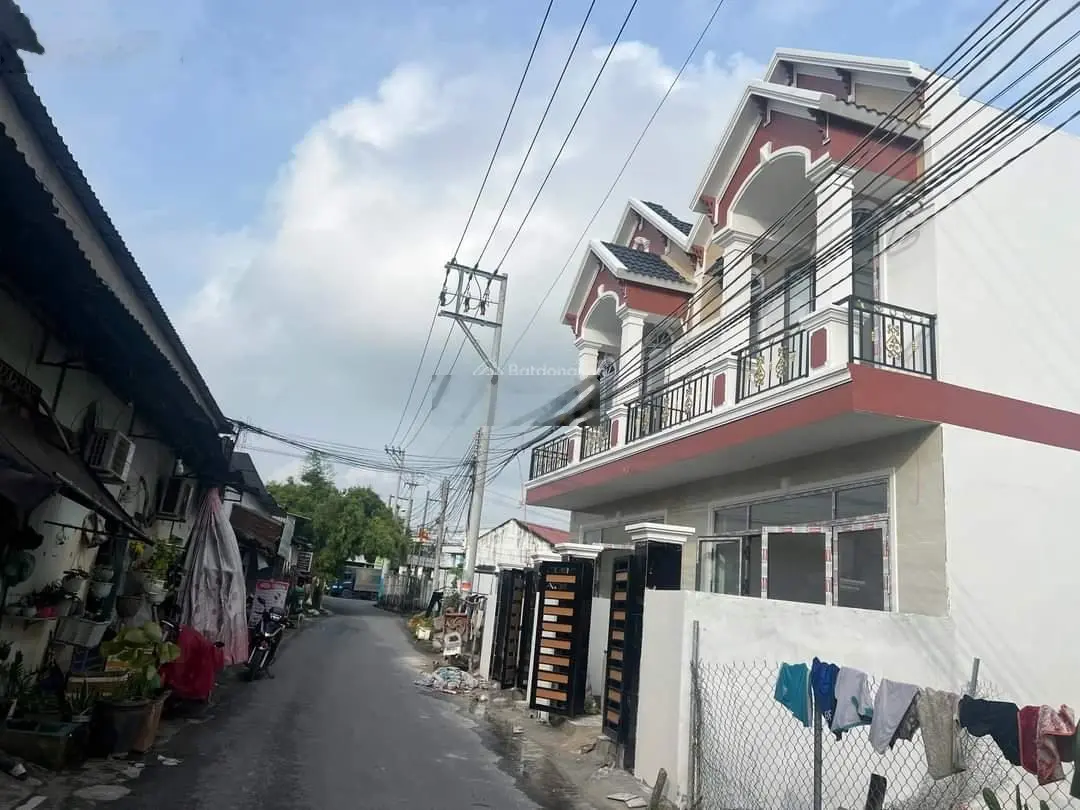 Bán nhà mới xây mặt tiền đường nhựa thông kinh doanh buôn bán thuận giao tp thuận an