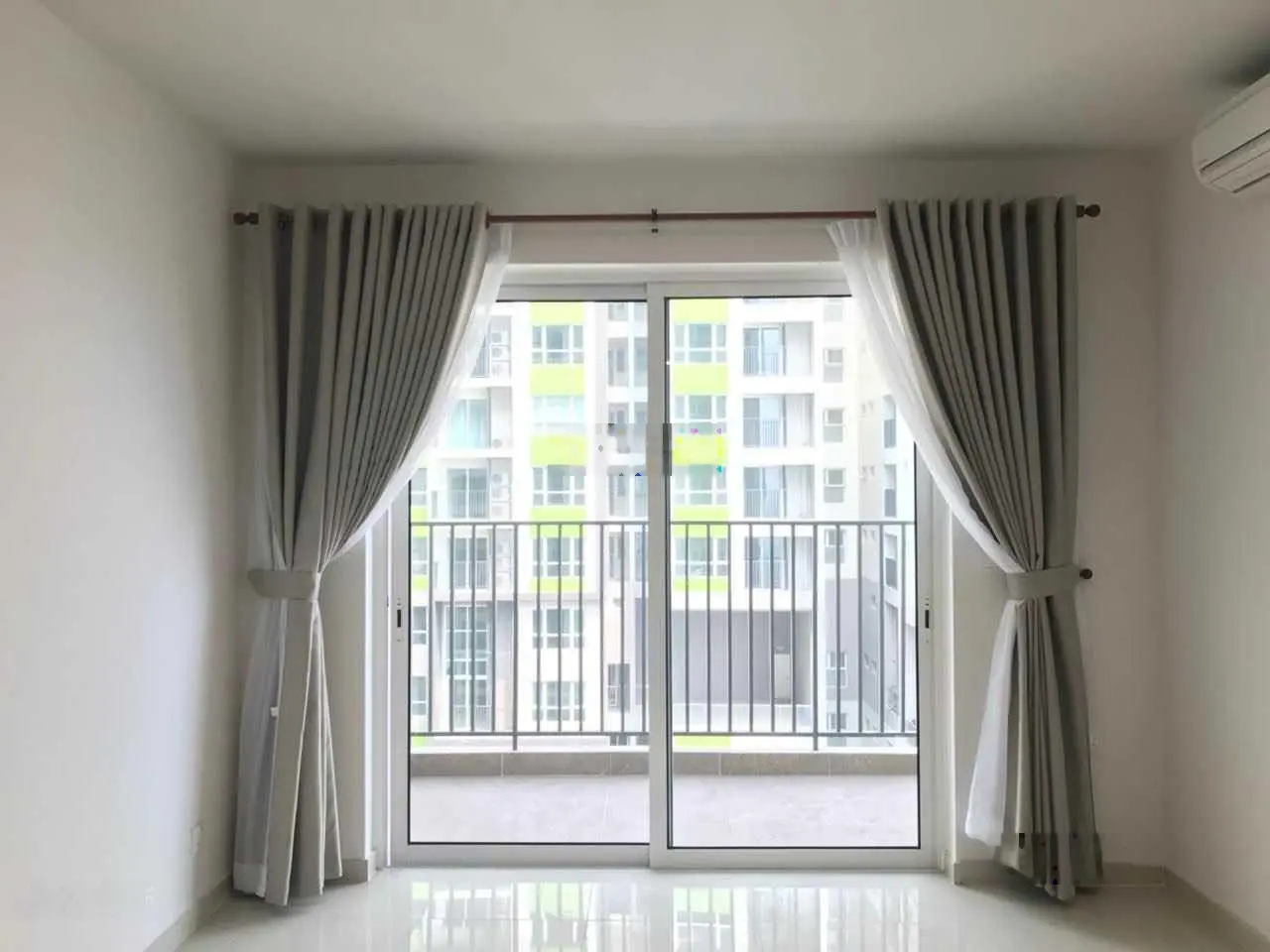 Trục căn 2PN diện tích lớn nhất Vista Verde, 106m2, căn góc riêng tư, bán nhanh 6.8 tỷ all-in