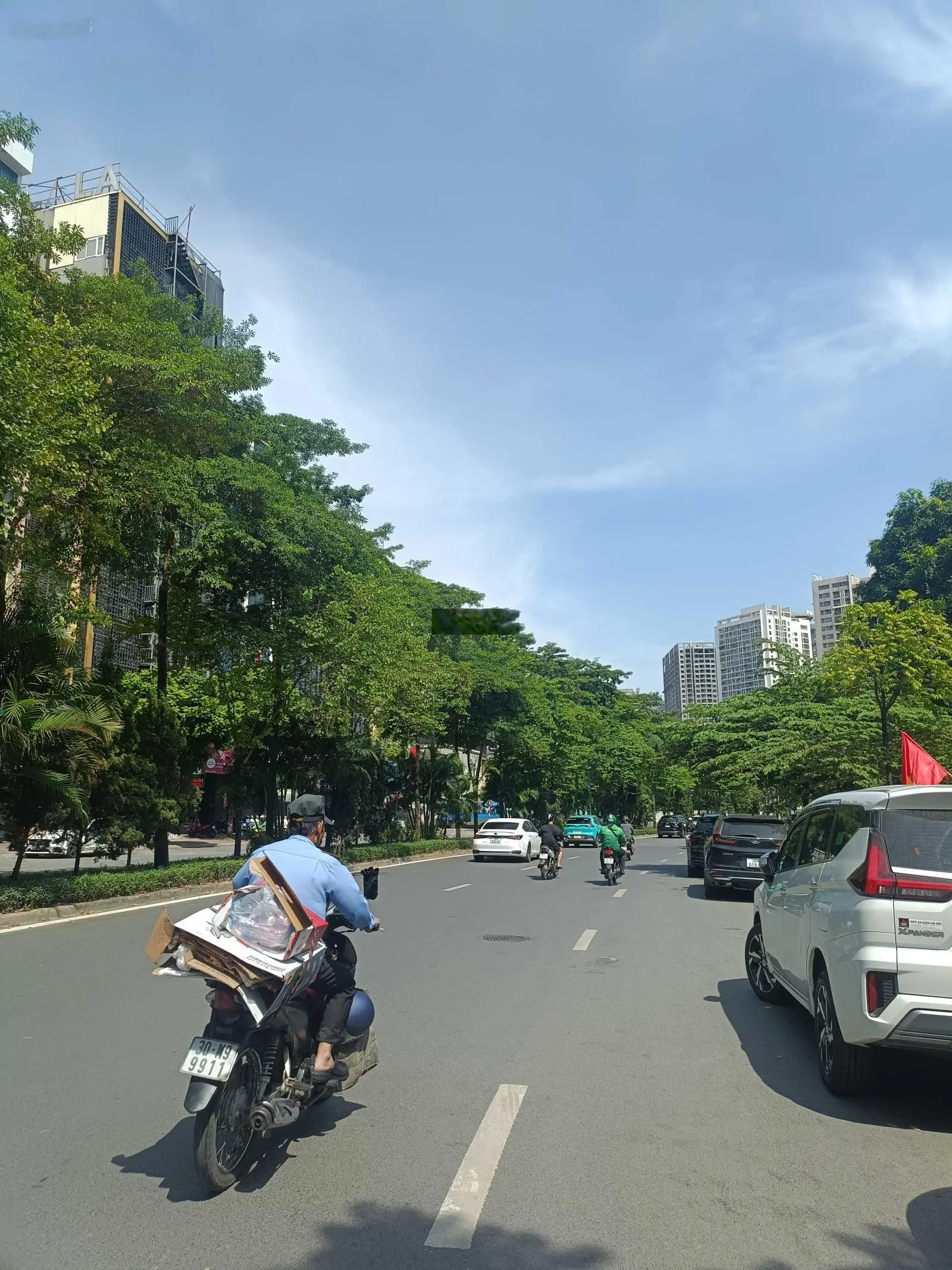 Đất đầu tư Khúc Thừa Dụ - Cầu Giấy giá chỉ 97tr/m2 - ô tô vào đất - kinh doanh - thông lung tung