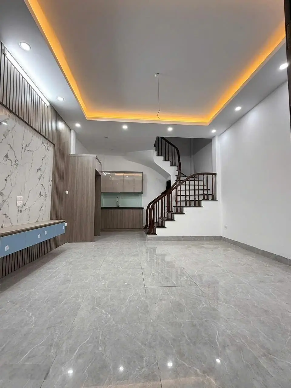 Bán Gấp Nhà ngõ 38 Xuân La - Tây Hồ - Gần KTX Học Viện Hành Chính - Giá. 7,15 tỷ