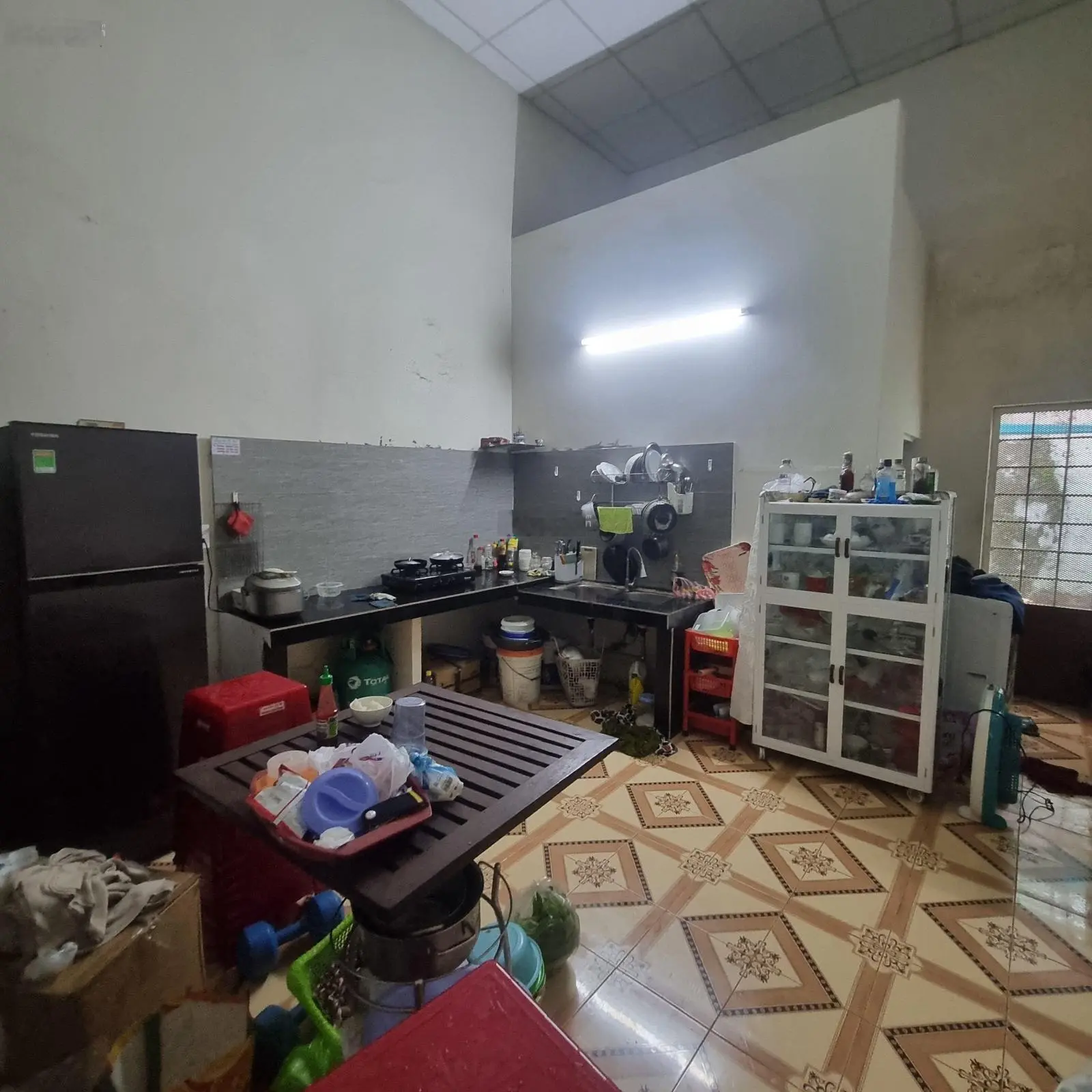 Bán đất tặng nhà kiệt oto nguyễn phước nguyên, ngay sát chợ thuận an.