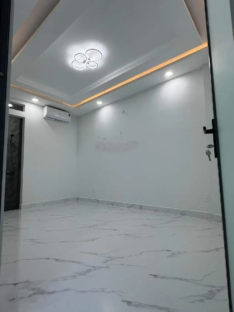 Lô góc 2 MT kinh doanh nhà 4 tầng BTCT - DT 36,8m2 (có nở hậu)