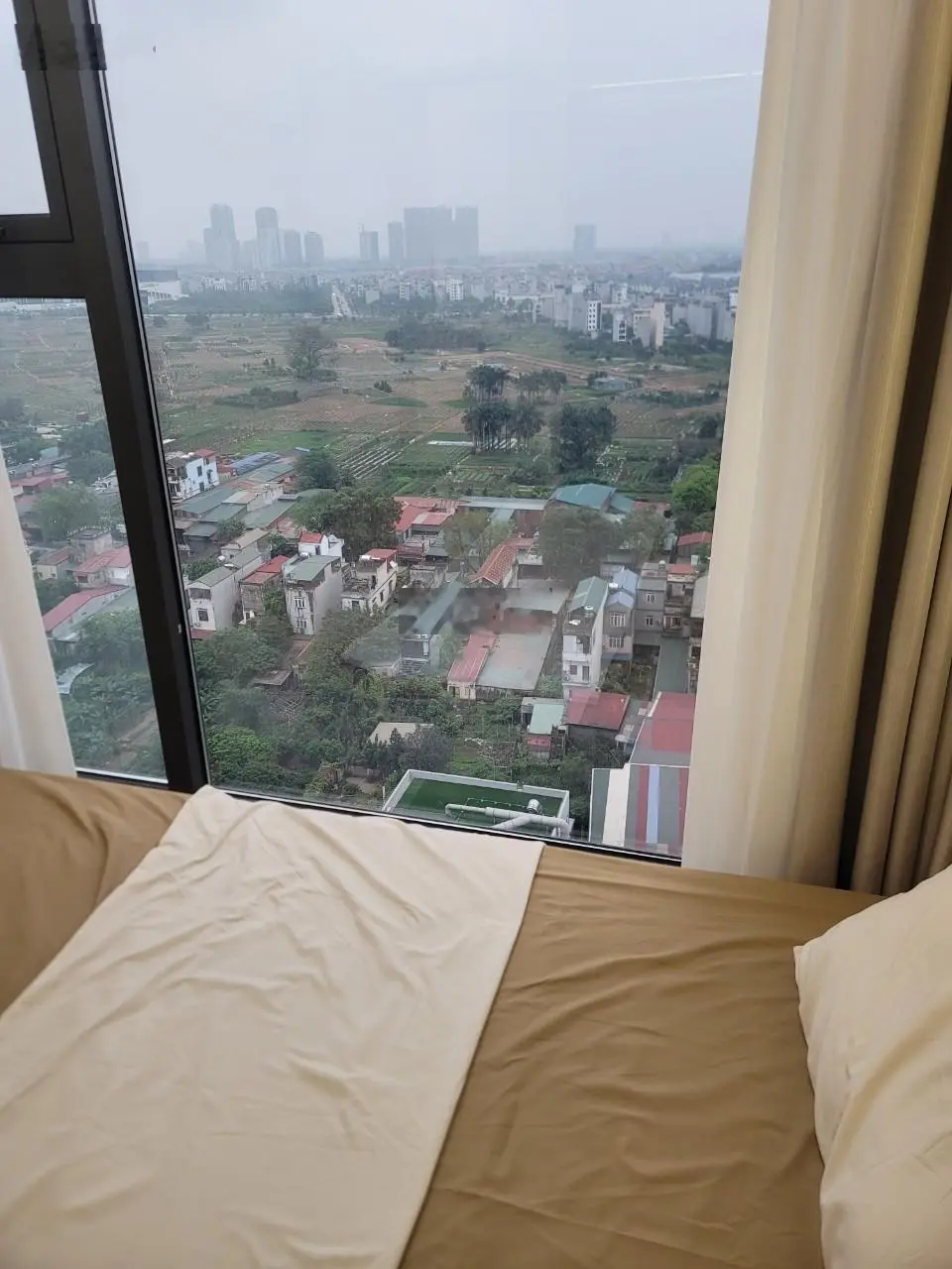 Hot chỉ 4,6 tỷ sở hữu căn 2n2vs + tòa A Masterise, ban công TN view hồ thoáng mát, 63m2 sở hữu ngay
