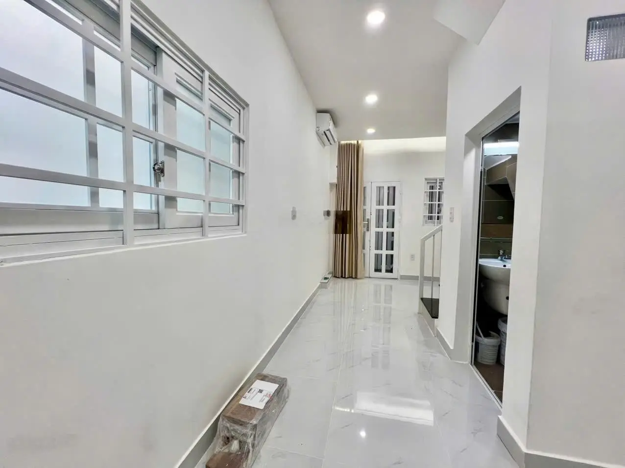 Bán NR 2PN, 1WC, 19,5m2, giá 2,95 tỷ tại Cô Giang, Q1, HCM hàng hot hoa hồng 1%
