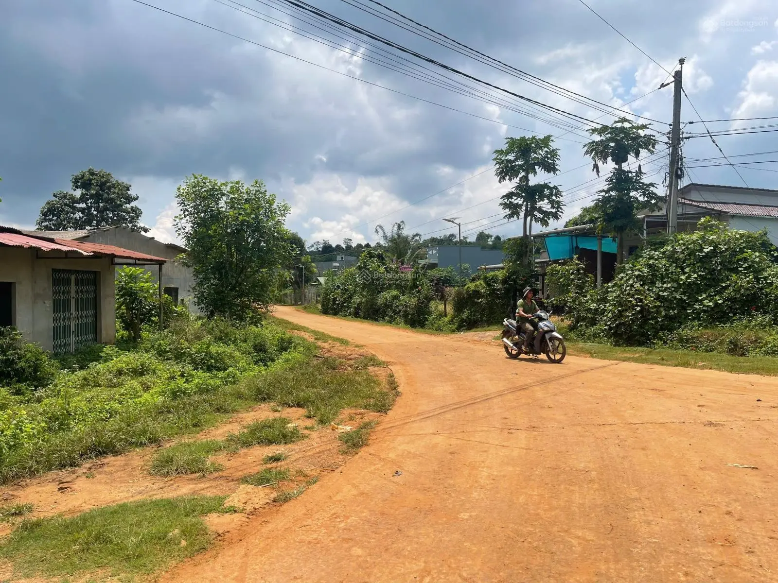 Chính chủ không phải môi giới bán đất thổ cư - ngay sân bay Liên Khương, Đà Lạt hơn 500 triệu thôi