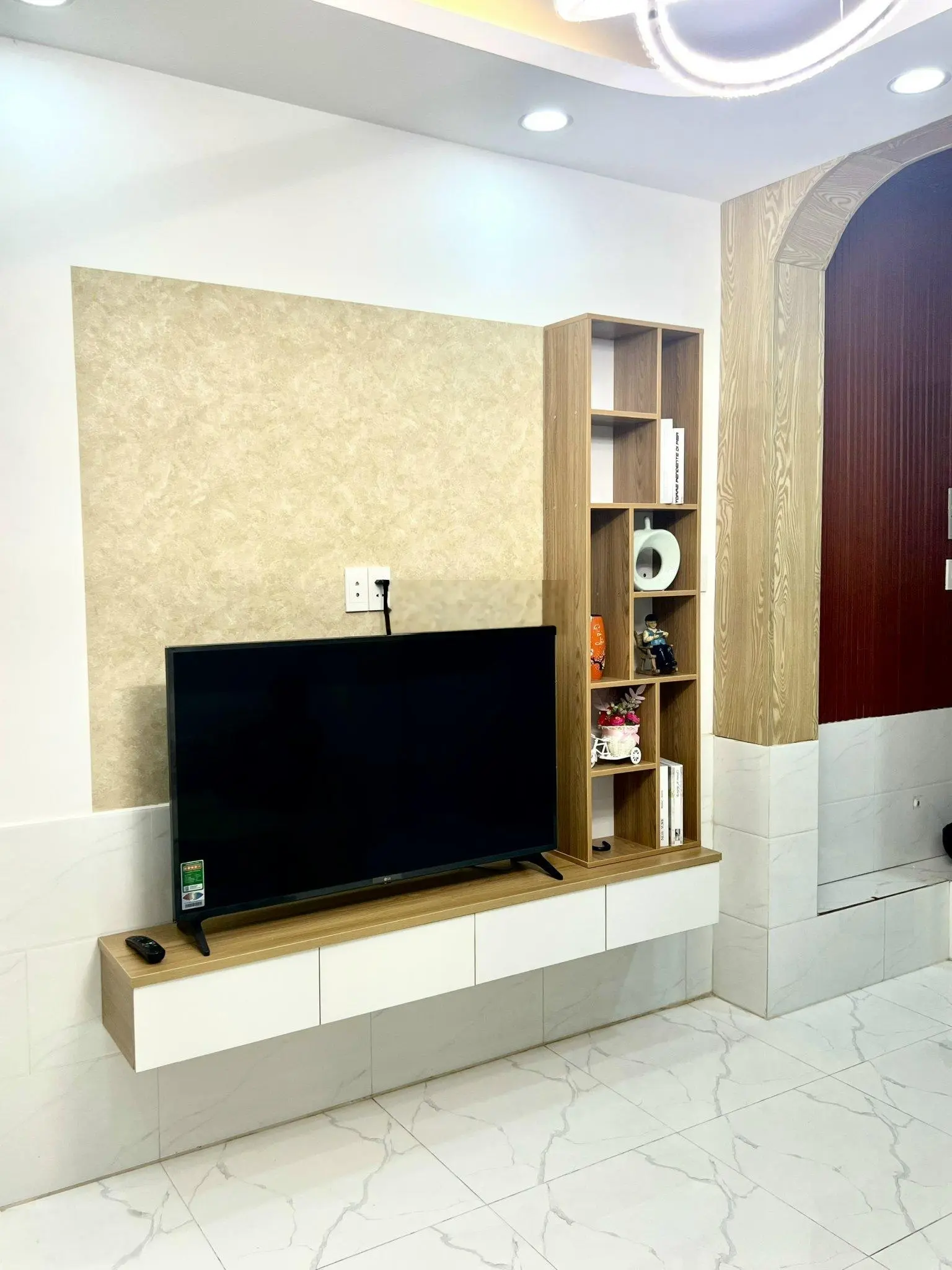 Giá rẻ! Căn nhà mặt tiền kinh doanh khu VIP K300 F12 Tân Bình 4.3mx20m trệt, 3 lầu giá 11.7 tỷ TL