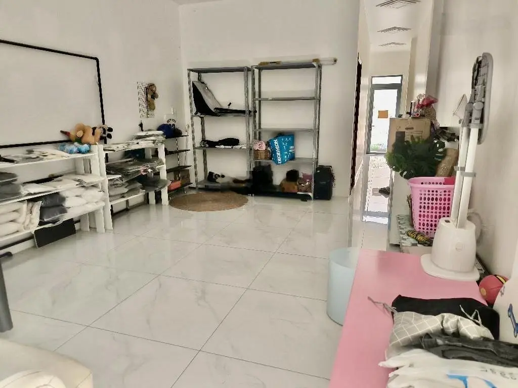 Chủ nhiệt bánnhà mặt tiển kinh doanh rộng lớn - đường 8m - xe hơi ngủ trong nhà! đường số 2 - ph