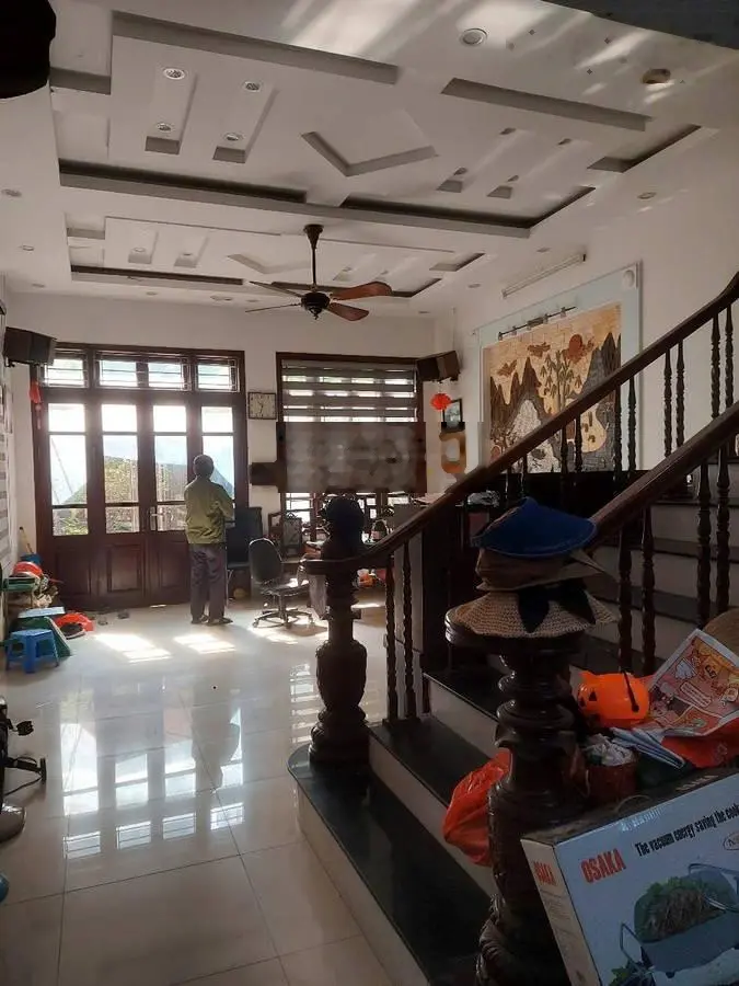 Bán nhà phố Triều khúc. Dt:110m. 4 tầng. Ô tô đỗ cửa. Khu phân lô. Tiện ích nhiều. Giá: 14 tỷ