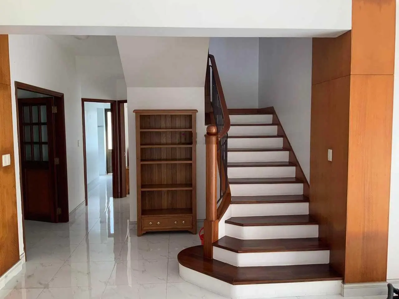 Bán biệt thự 21 x 23 CN 470m2 - HĐT 115 triệu/th - Giá 105 tỷ