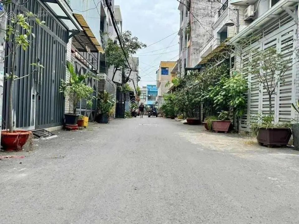 Chủ nhà cần bán nhà ngay trung tâm Q10 Đ. Sư Vạn Hạnh - 60m2 giá còn thương lượng