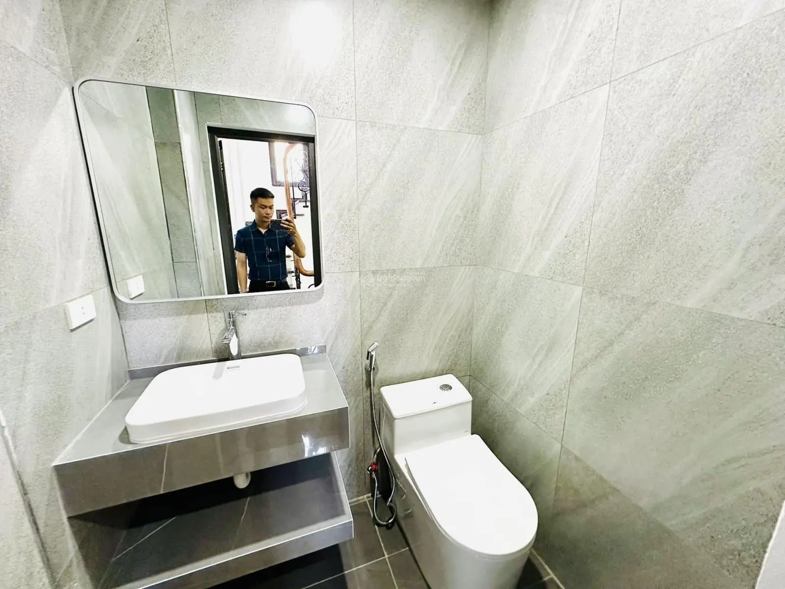 Đẹp nhất Cầu Giấy - nhà xây mới - kinh doanh - hai mặt thoáng - gara ô tô - 7 tầng - thang máy