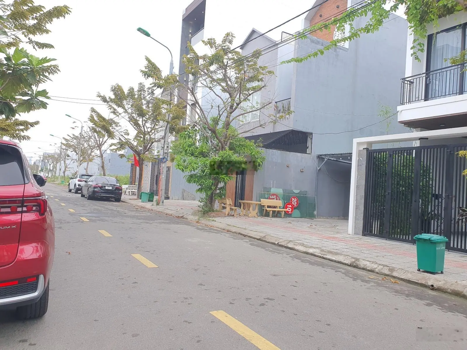 BÁN ĐẤT ĐƯỜNG TRUNG LƯƠNG 10 , TÂY BẮC , 10OM2 - HOÀ XUÂN , CẨM LỆ .