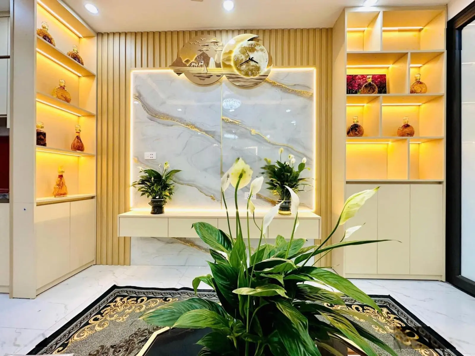 Bán nhà Trích Sài, cực đẹp, ngõ nông và thông, diện tích 37m2. MT 6m siêu đẹp, siêu rộng