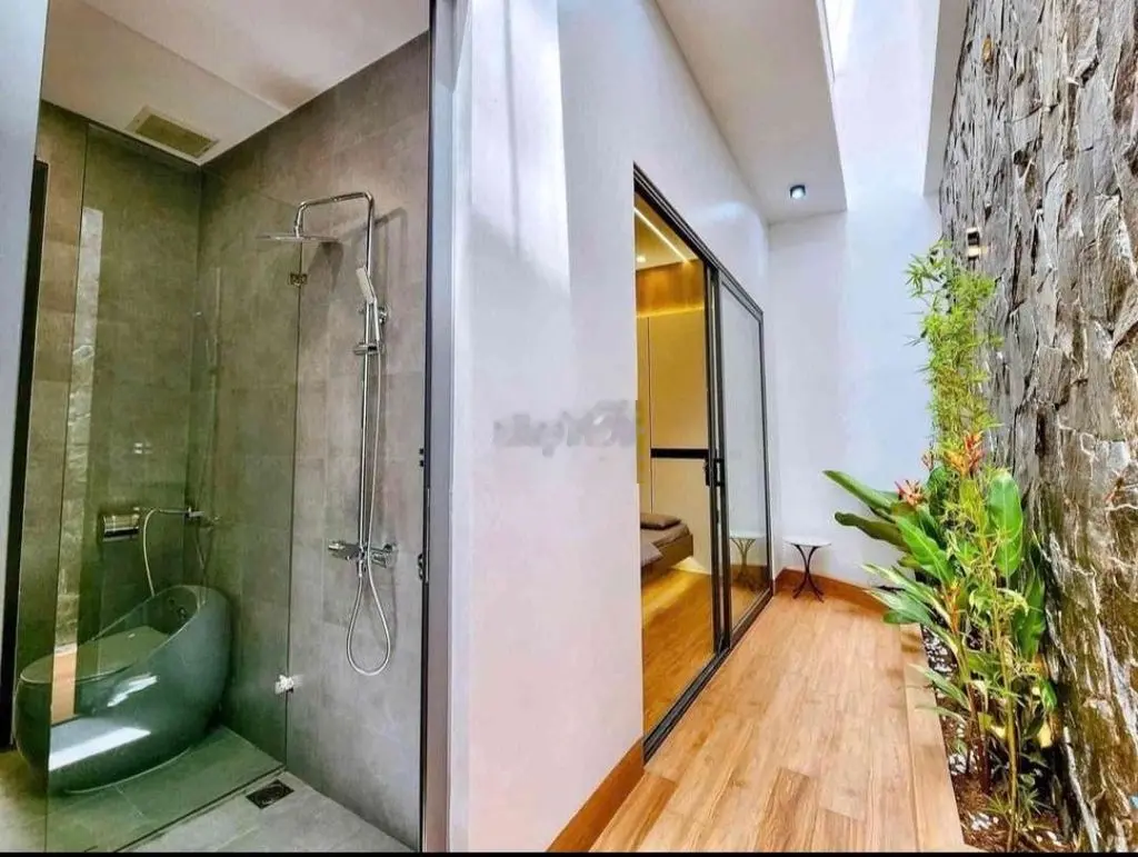 Bán nhà giá rẻ 700tr - Long An - Đức Hòa - 200m2 - 1 trệt 2 lầu - SHR