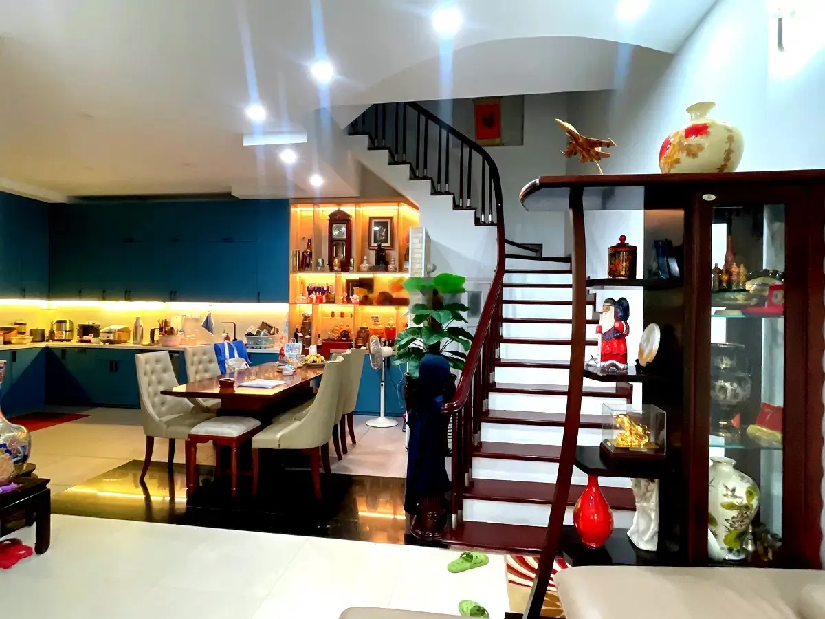 Bán nhà phân lô vip đường Bưởi - gara ô tô, vỉa hè rộng, khu dân trí cao - 71m2 x 4T - nhỉnh 25 tỷ