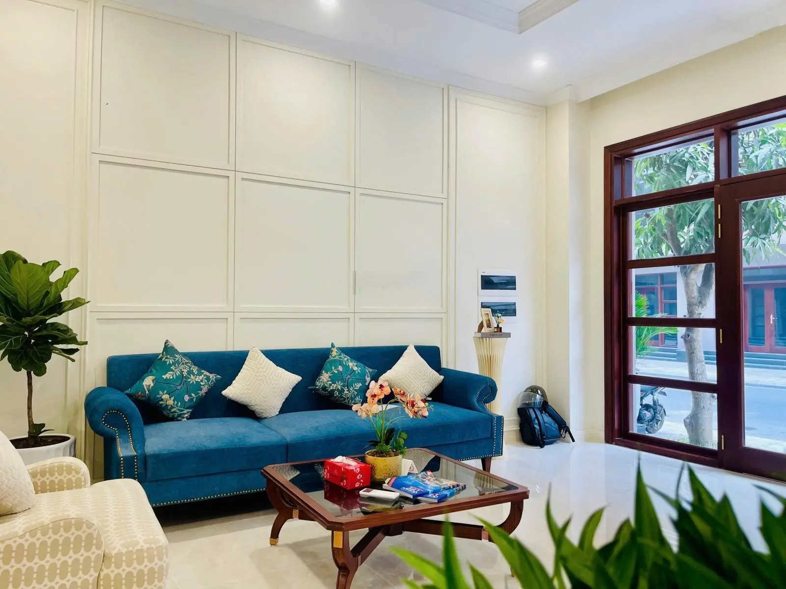 Chính chủ cắt lỗ liền kề 54m - Đã hoàn thiện 3 tâng - có cam kết tiền thuê 18% - Trung tâm dự án