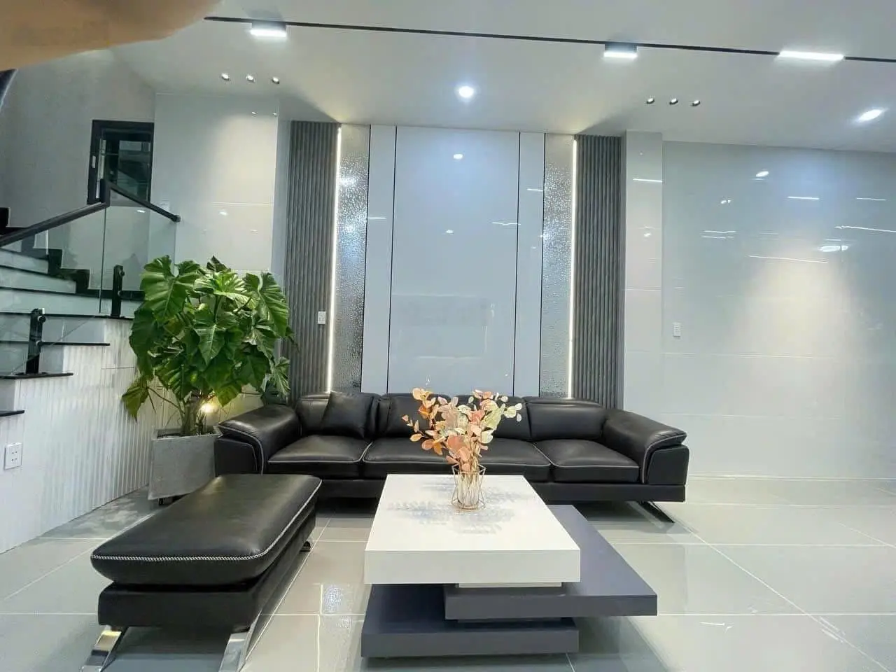 Nhà mới đẹp 3 lầu Cư Xá Lữ Gia P15 Q11 diện tích (4x16m) 13.5 tỷ TL