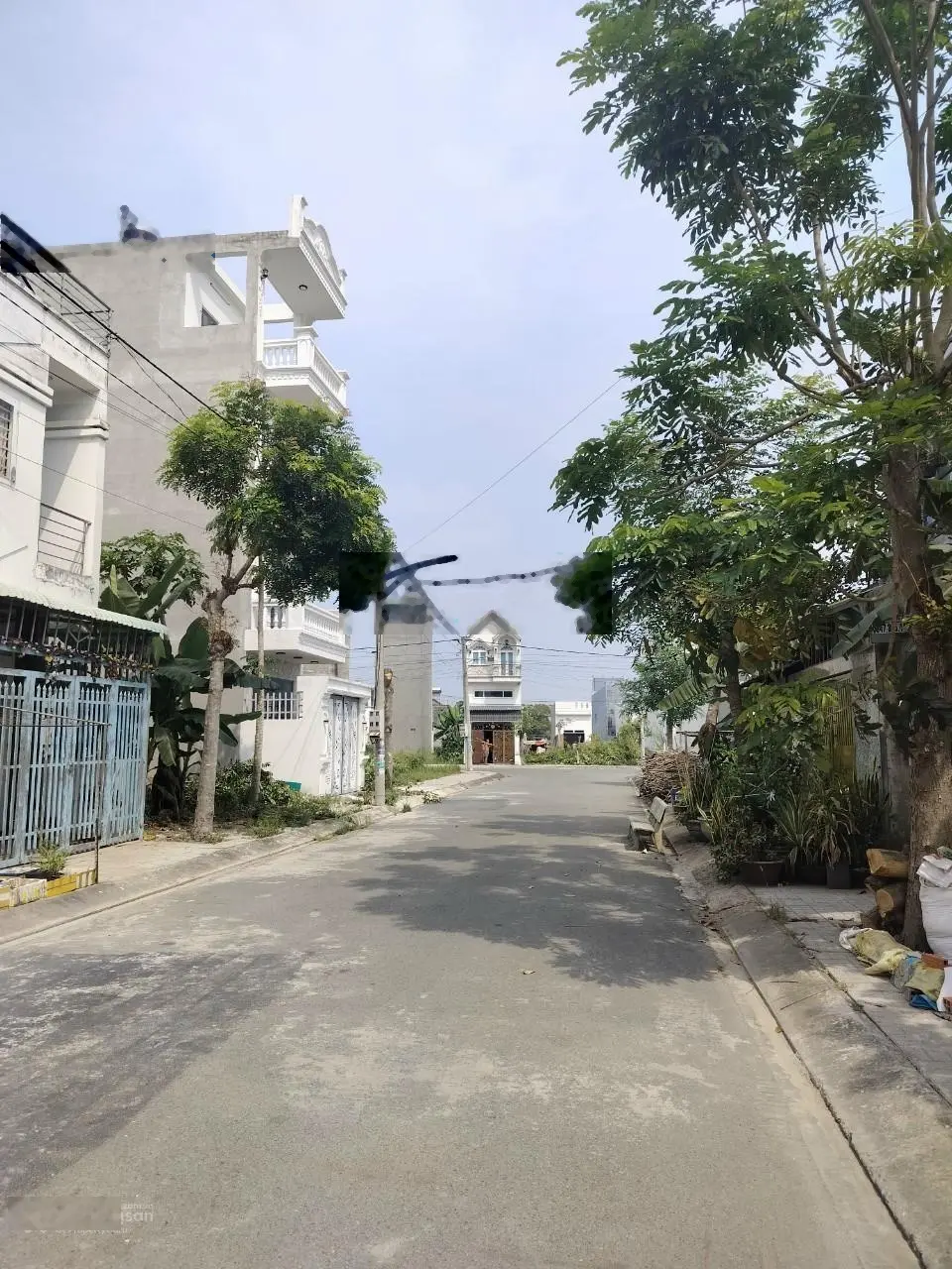 Chủ hạ giá bán nhà đúc 2 tấm bán nhanh trong tuần 2.5 tỷ nay còn 1.tỷ95 bao công chứng