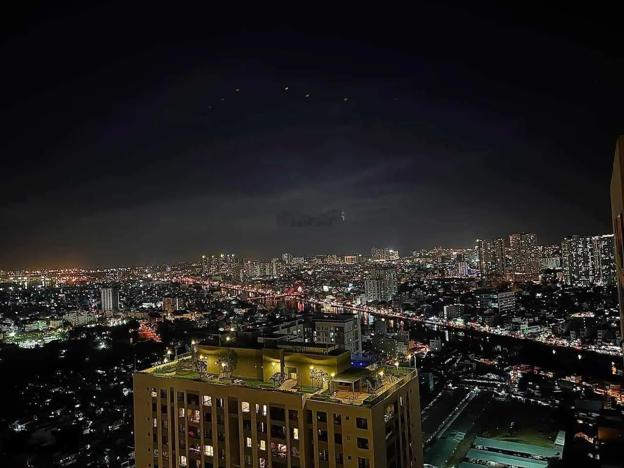Bán căn hộ Gold View 2PN, lầu cao. Hướng Đông Nam. View Sông ;Full NT đẹp , Giá 3.9 tỷ; 0972 443 ***