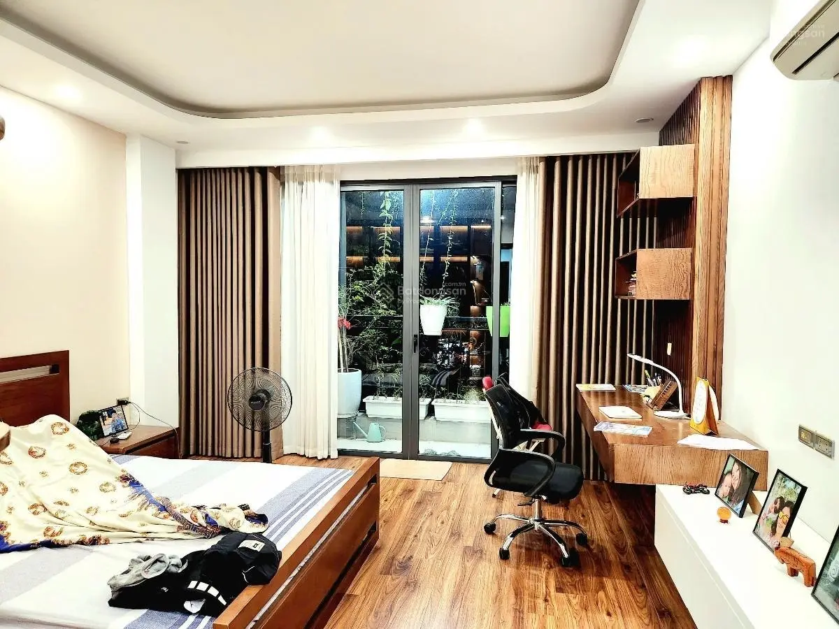 Bán nhà phố kim đồng - 8 tầng mới xây - thang máy - sổ đỏ - xung quang tiện ích ko thiếu gì