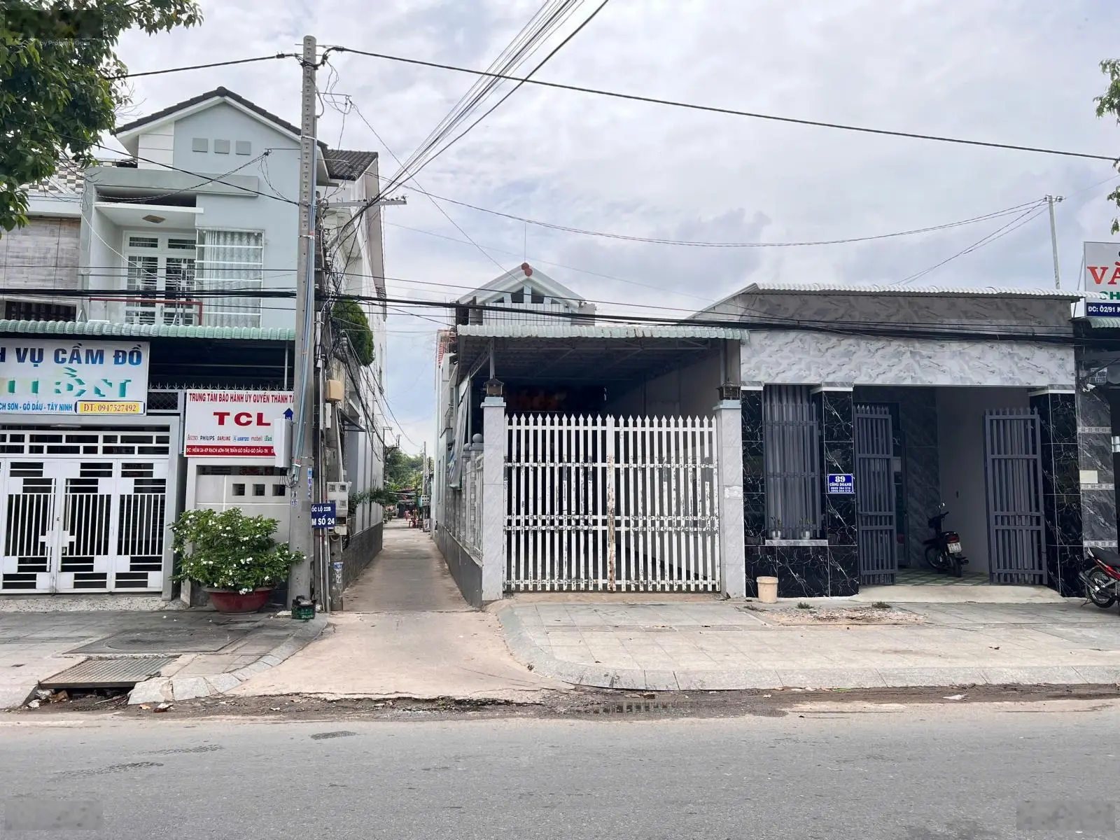 Nhà chính chủ 208,7m2, sổ hồng, full nội thất, 1 lầu, ban công, Gò Dầu, Tây Ninh (có thương lượng)