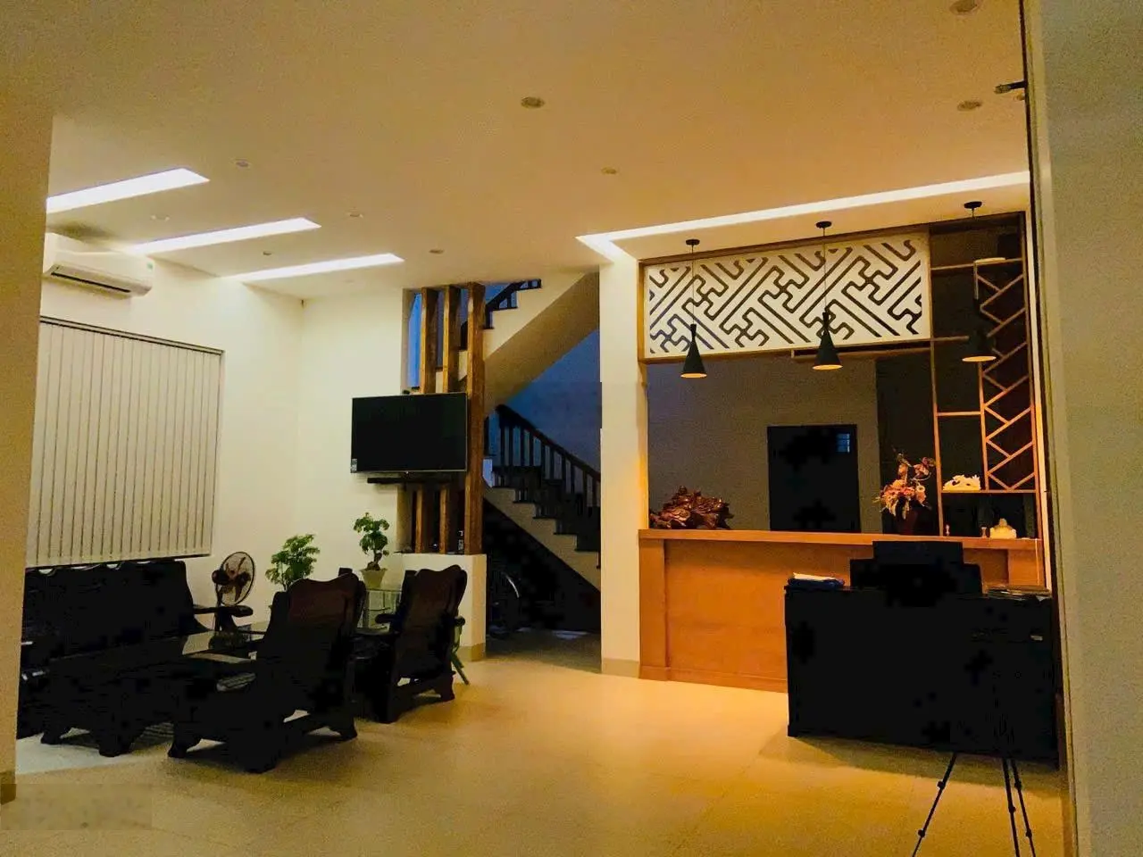 Bán biệt thự 2 mặt tiền đường Khúc Hạo, Đà Nẵng vị trí cực đẹp chủ thiết kế tâm huyết, giá 15,5 tỷ