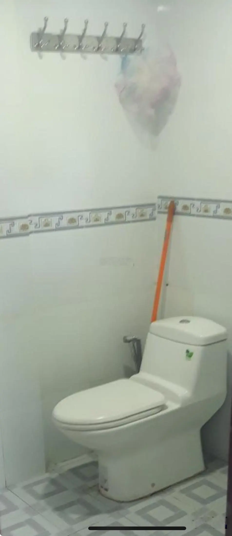 Bán căn nhà 2 lầu sổ hồng riêng hoàn công đúng hiện trạng DT 4mx12m giá 3.8 tỷ
