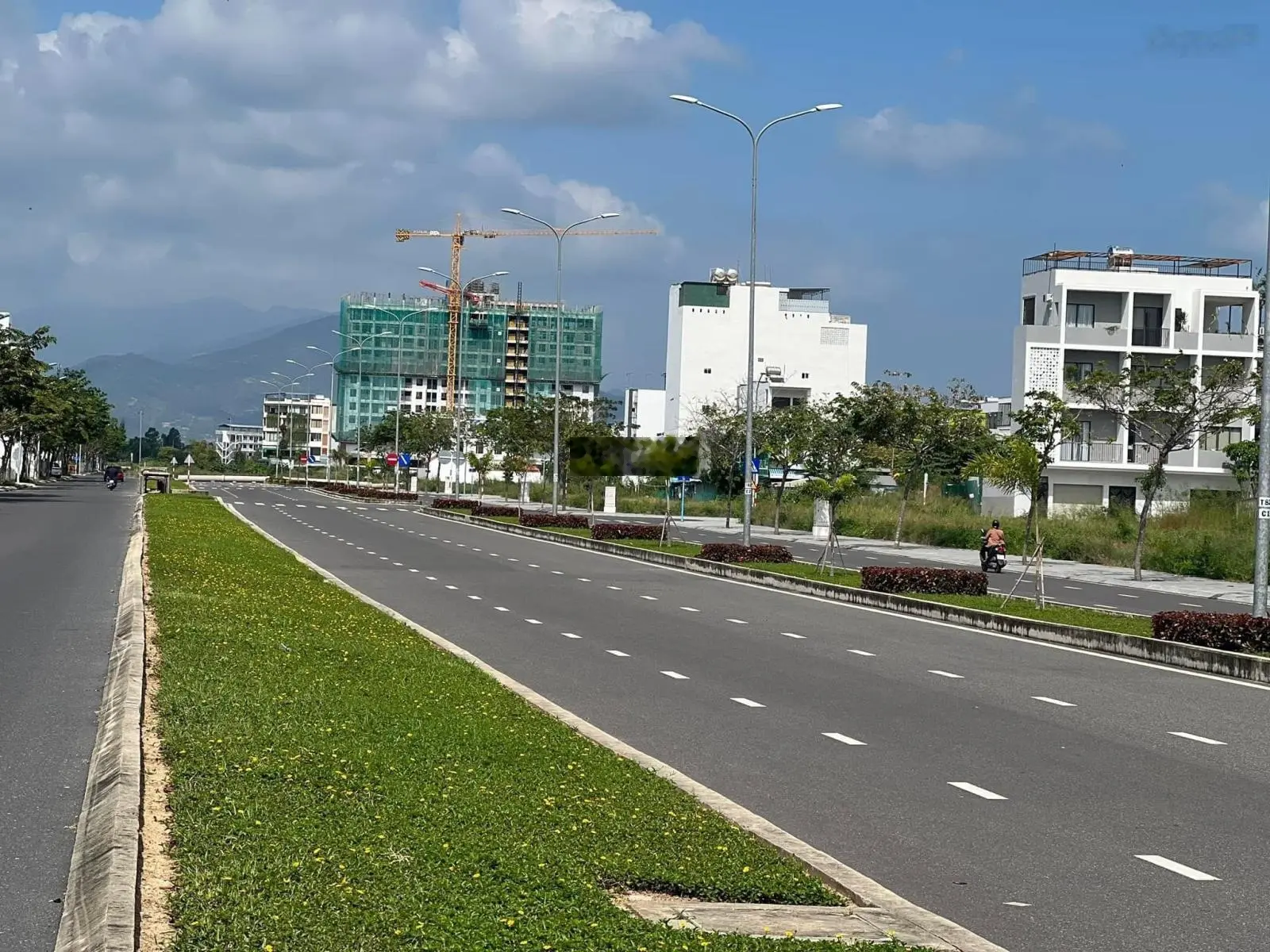 Cần bán 2 lô góc ngang rộng ngay trục đường Võ Văn Kiệt, Phước Long, Nha Trang giá tốt 2024