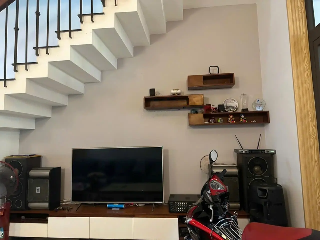 Nhà 4 Tầng 4 Mê Mặt Tiền Văn Cận, Thiết Kế Hiện Đại, Nội Thất Xịn sát Đại Học Ngoại Ngữ