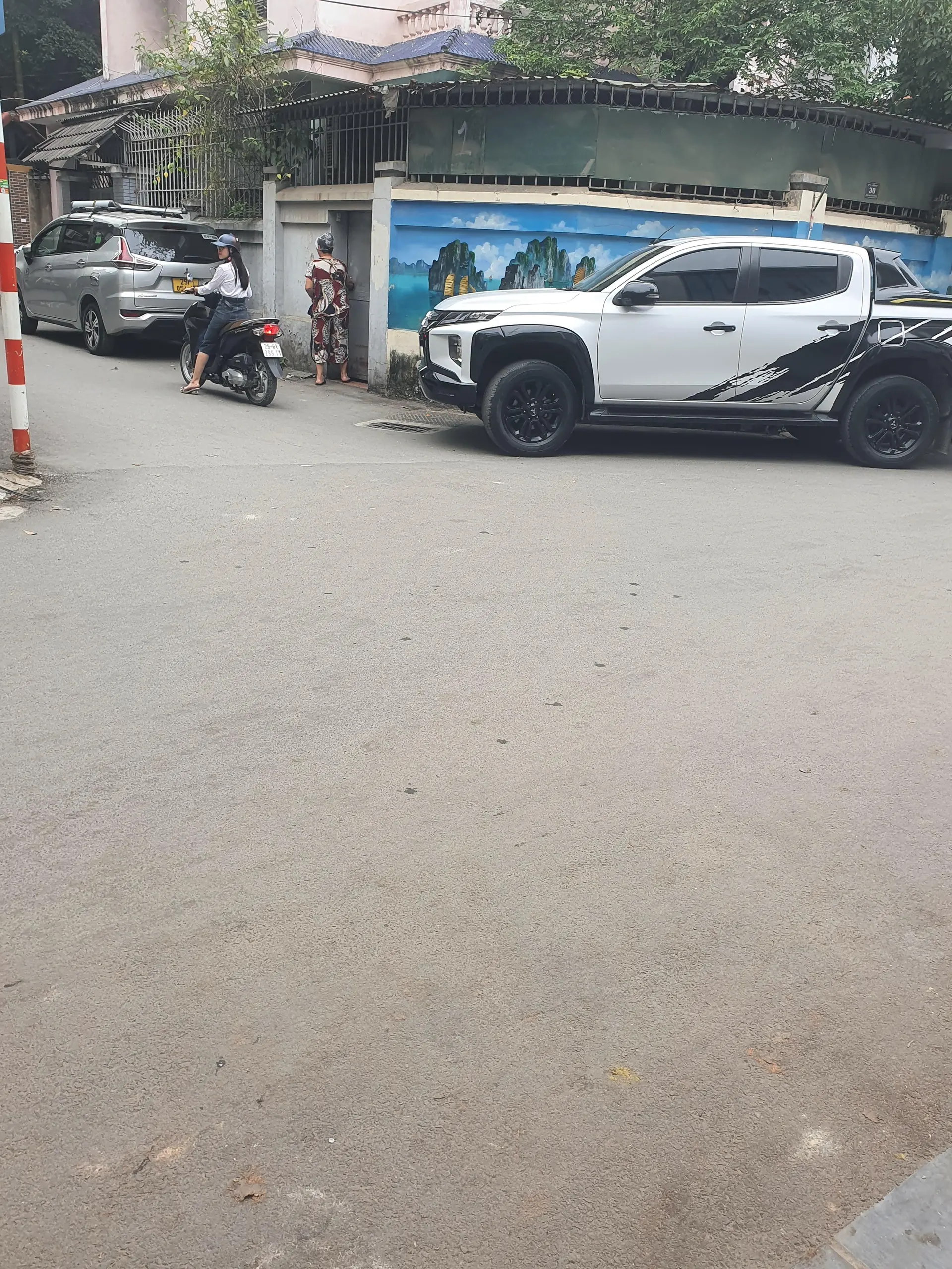 Bán biệt thự khu tổng cục chính trị, gần ngã tư Nguyễn Trãi - Nguyễn Xiển 169m2 - MT 8.6m - 41.5 tỷ
