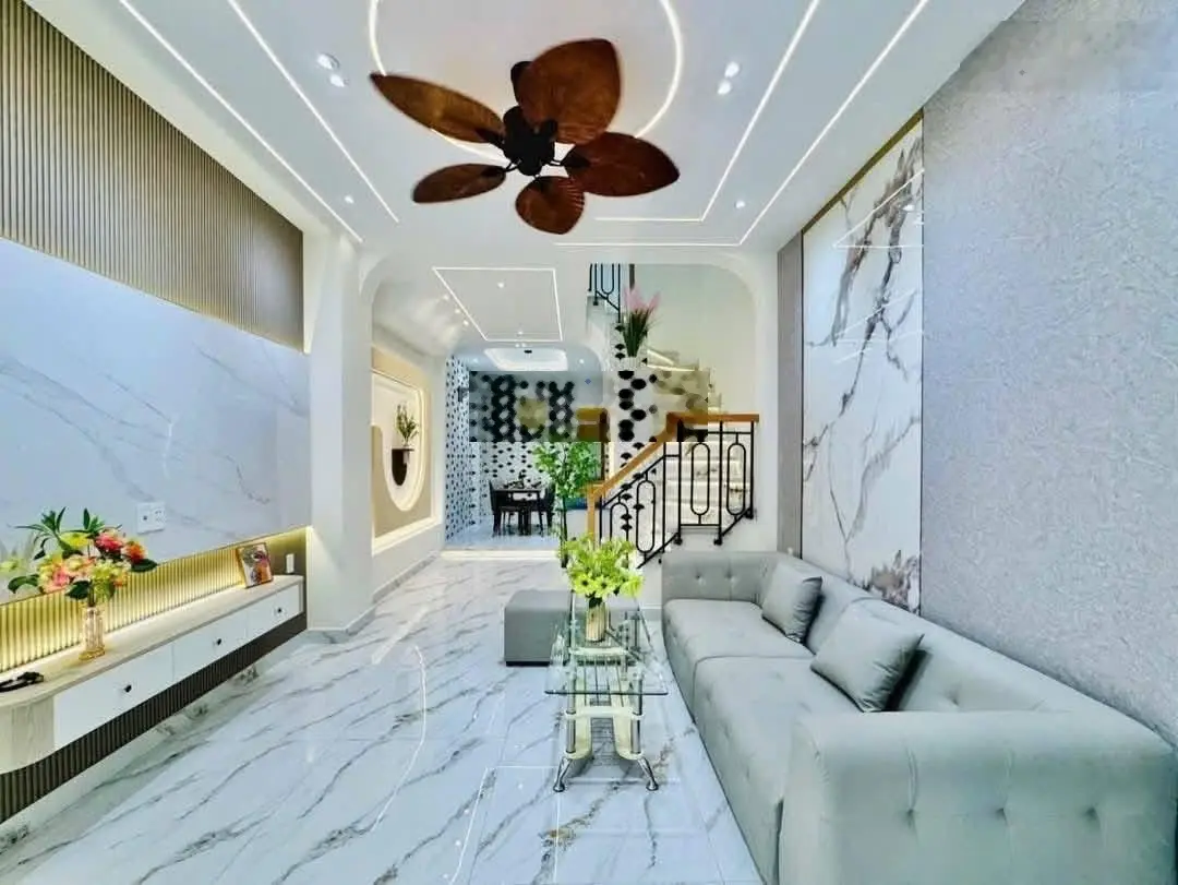 Bán nhà gần nhà VinCom Phan Văn Trị tại đường Phạm Huy Thông, P1, Gò Vấp| Giá 2 tỷ 430| DT 44m2