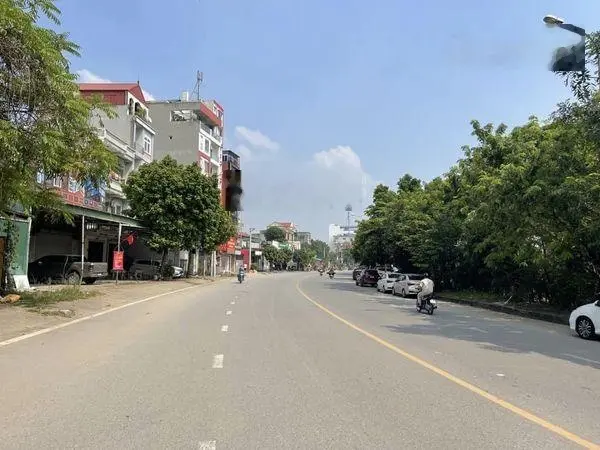 Toà building lô góc mặt phố bờ kênh - kim chung - kinh doanh sầm uất - đường 20m vỉa hè- thang máy