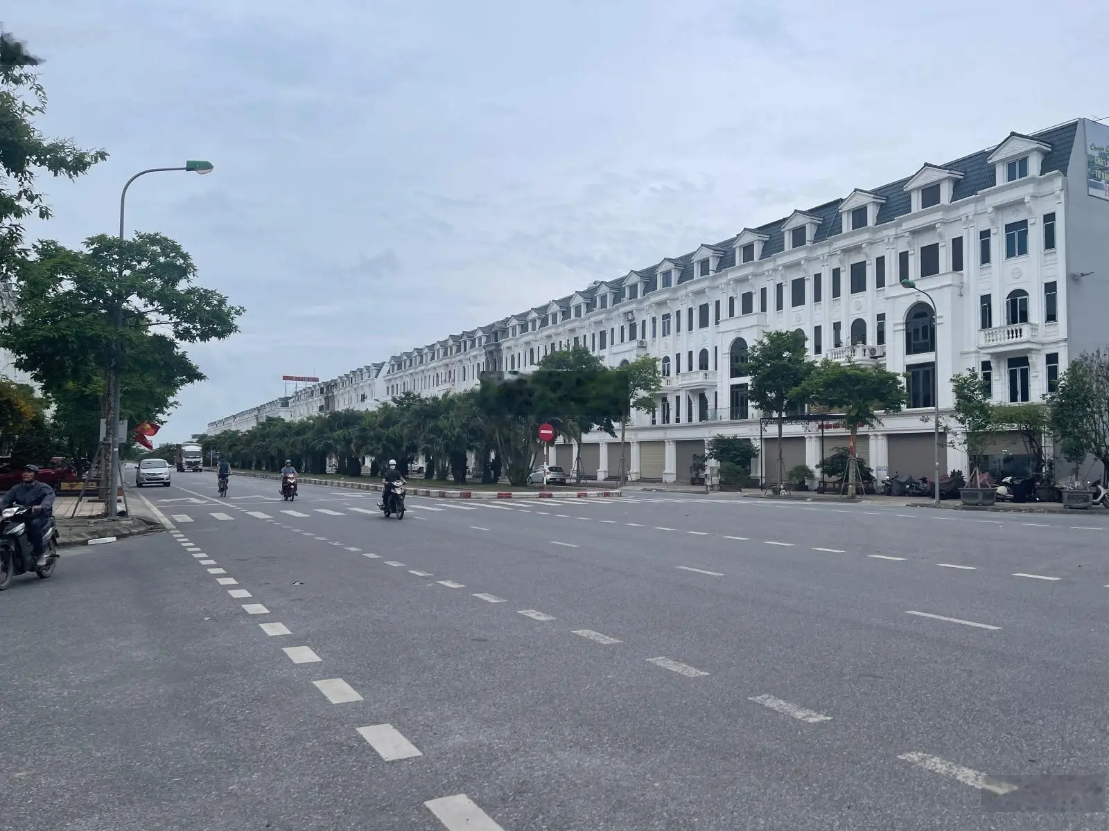 Chính Chủ Cần Bán Liền Kề Mặt Đường 40m diện tích 80m Gần Vinfat Thái Bình Sẵn Sổ Đỏ