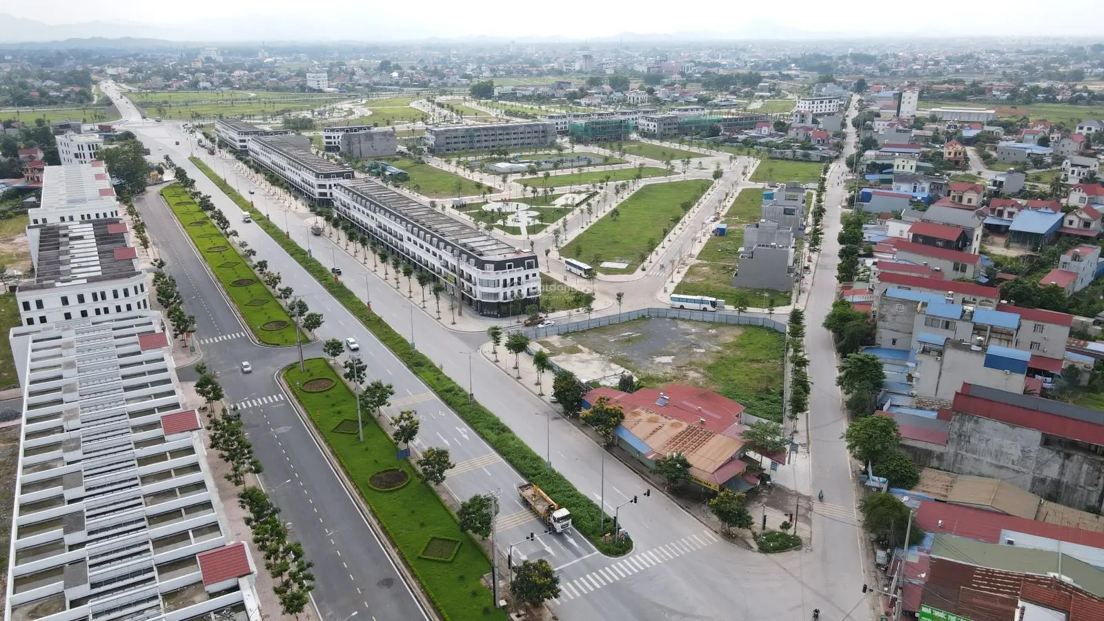 Cần bán lô 100m2 đẹp nhất không lỗi
