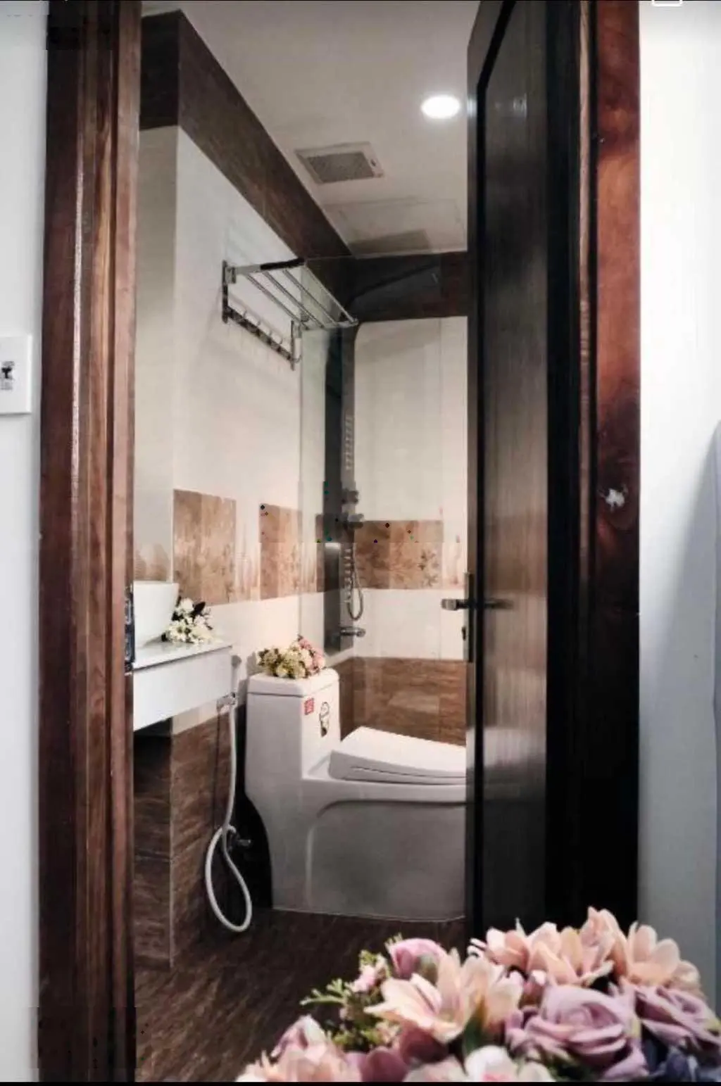 Giá sập sàn 19 tỷ - tòa căn hộ DT 81m2, 7 tầng, 14 phòng kinh doanh dòng tiền 50 - 60tr / tháng