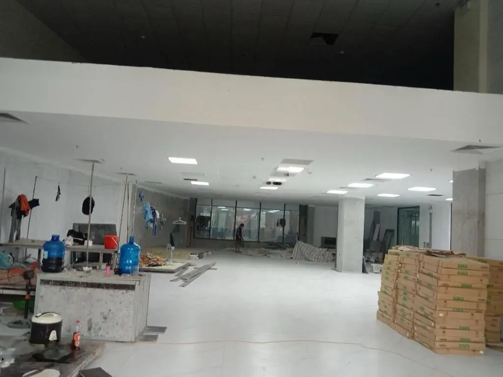 Bán tòa nhà 9 tầng mặt phố, vỉa hè kinh doanh, văn phòng, view hồ